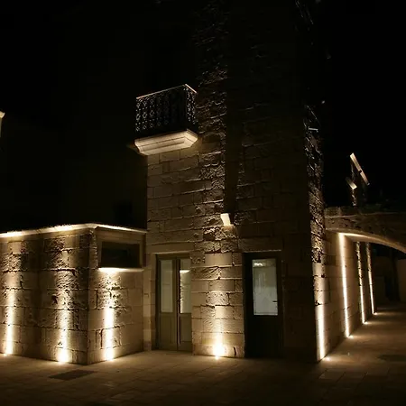 Corte Dei Granai Meeting & - Raro Collection Bed & Breakfast 4*