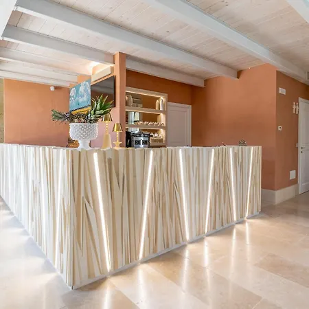 Bed & Breakfast Corte Dei Granai Meeting & - Raro Collection *