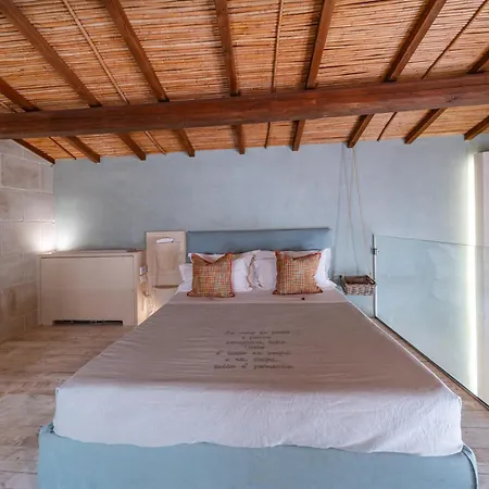 Bed & Breakfast Corte Dei Granai Meeting & - Raro Collection