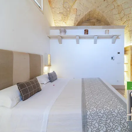 Bed & Breakfast Corte Dei Granai Meeting & - Raro Collection